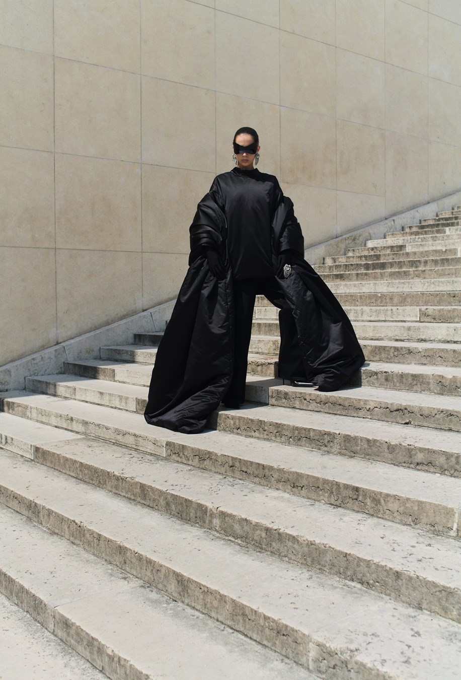 Balenciaga Couture Demna Gvasalia AW21 FW21 first Ola Rindal